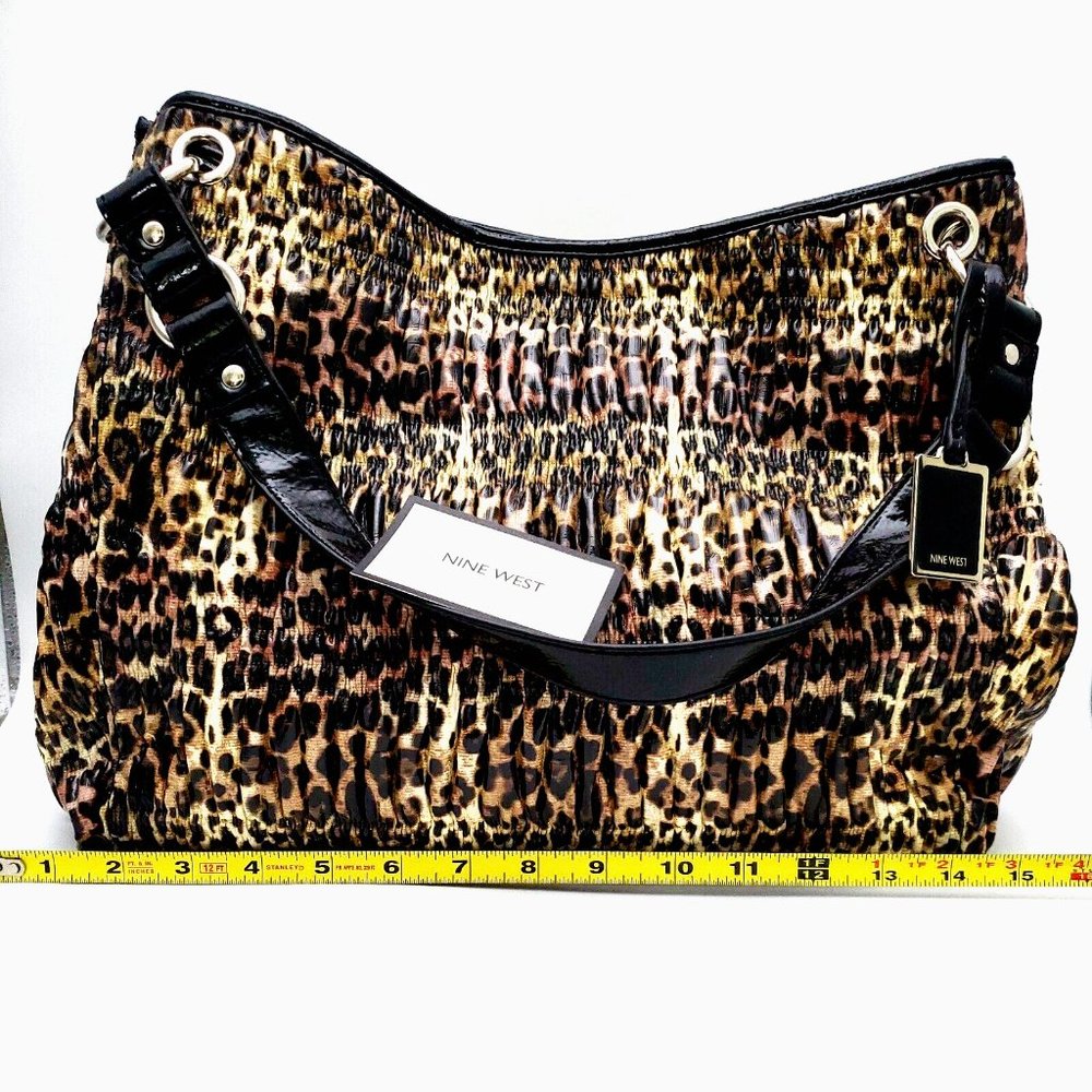 Nine West Wide Leopard / Cheetah Print Patent Faux Leather Purse Black Bottom - Picture 9 of 12